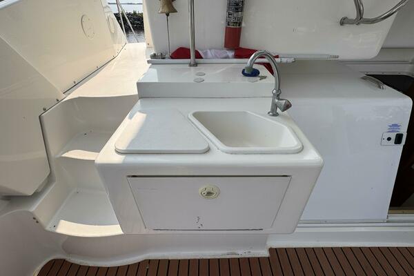 32ft Silverton Yacht For Sale