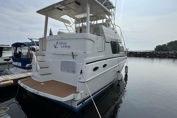 32ft Silverton Yacht For Sale