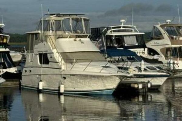 32ft Silverton Yacht For Sale