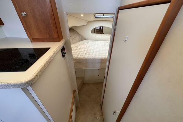 32ft Silverton Yacht For Sale