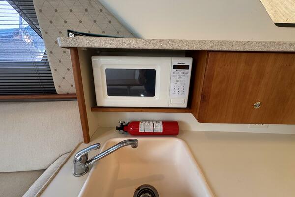 32ft Silverton Yacht For Sale