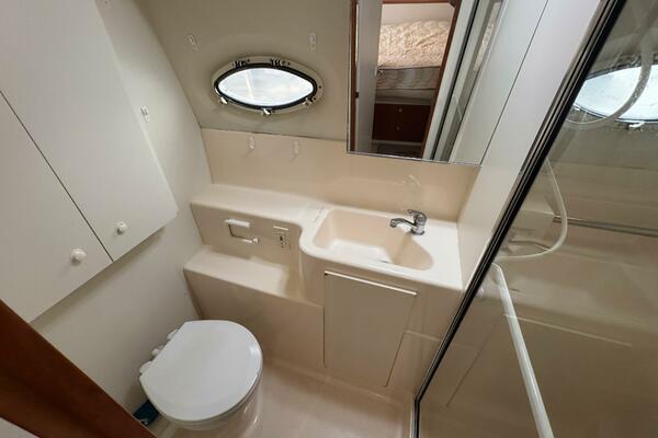 32ft Silverton Yacht For Sale