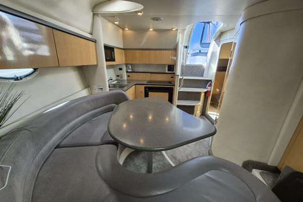 35ft Maxum Yacht For Sale