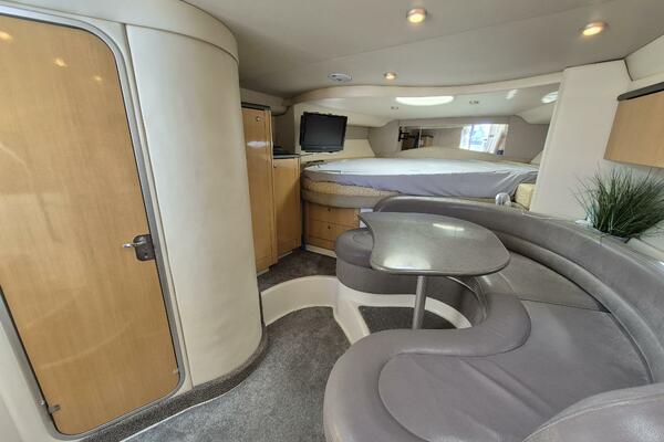 35ft Maxum Yacht For Sale