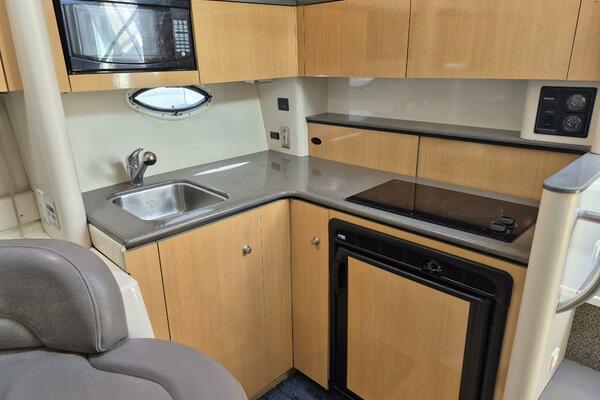 35ft Maxum Yacht For Sale