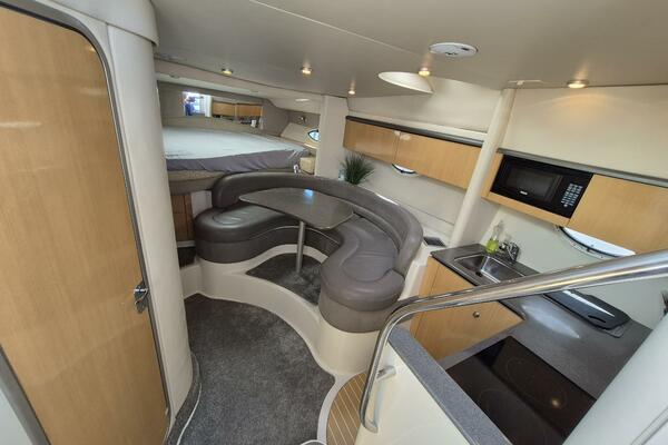 35ft Maxum Yacht For Sale