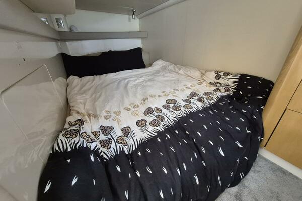 35ft Maxum Yacht For Sale