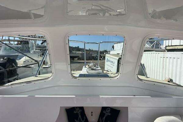 Custom Mariners Baja 30 Yacht For Sale