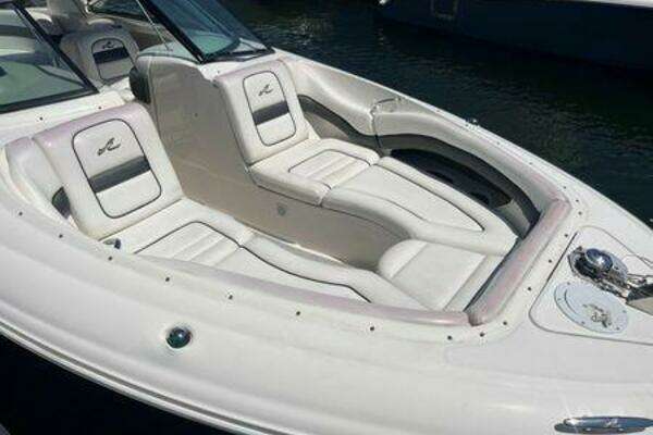 Photo of the 2007 Sea Ray 290 SLX