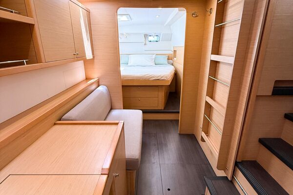 39ft Lagoon Yacht For Sale 39ft Lagoon Yacht For Sale