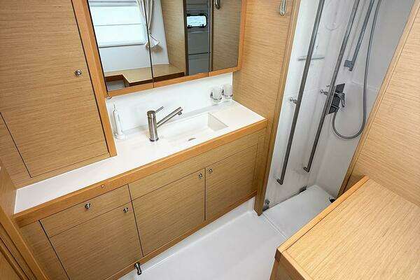 Lagoon  Yacht For Sale