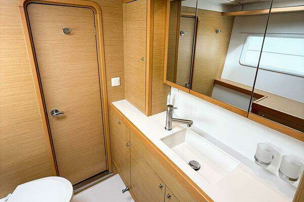Lagoon  Yacht For Sale