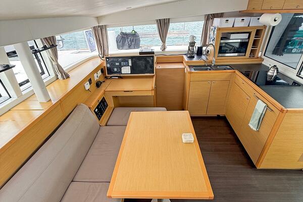 39ft Lagoon Yacht For Sale 39ft Lagoon Yacht For Sale