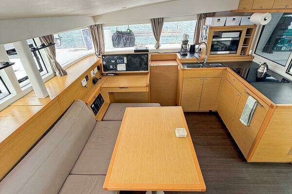 Lagoon  Yacht For Sale