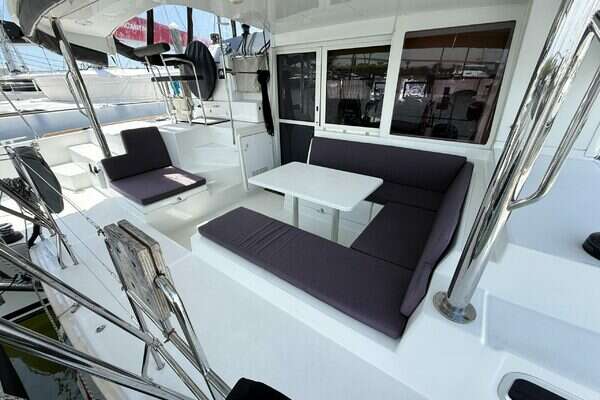 Lagoon  Yacht For Sale