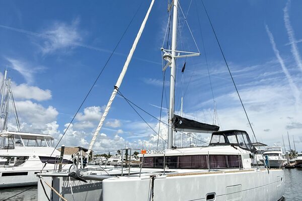 39ft Lagoon Yacht For Sale 39ft Lagoon Yacht For Sale