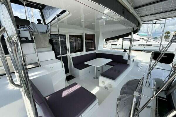 Lagoon  Yacht For Sale