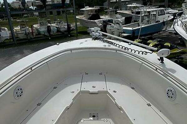 Photo of the 2007 Robalo R300 Center Console