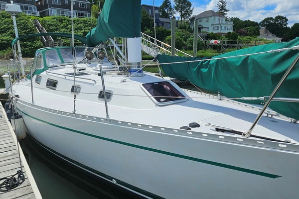 35ft Freedom Yacht For Sale