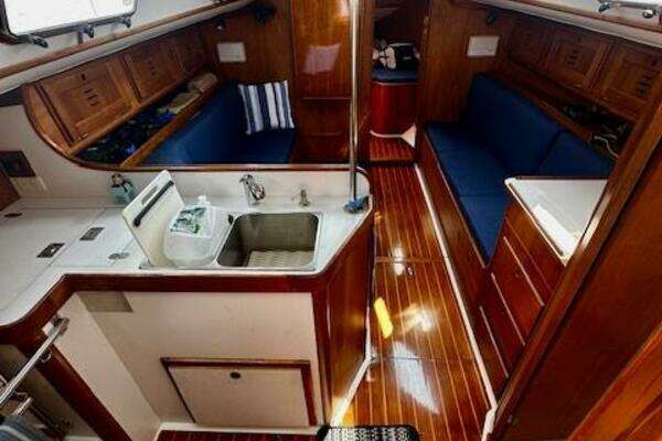 Photo of the 1998 Freedom F35