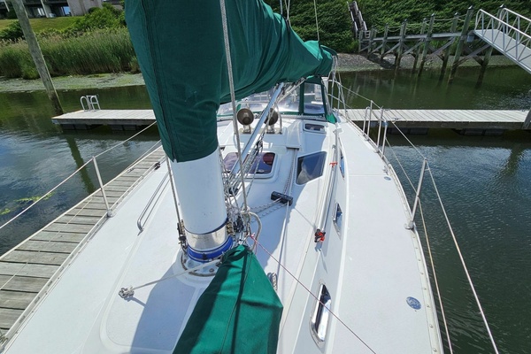 35ft Freedom Yacht For Sale