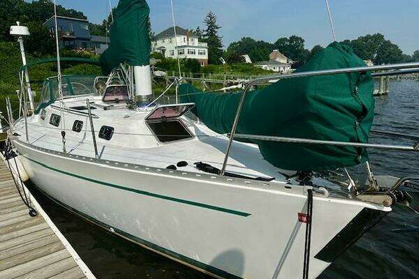 Photo of the 1998 Freedom F35