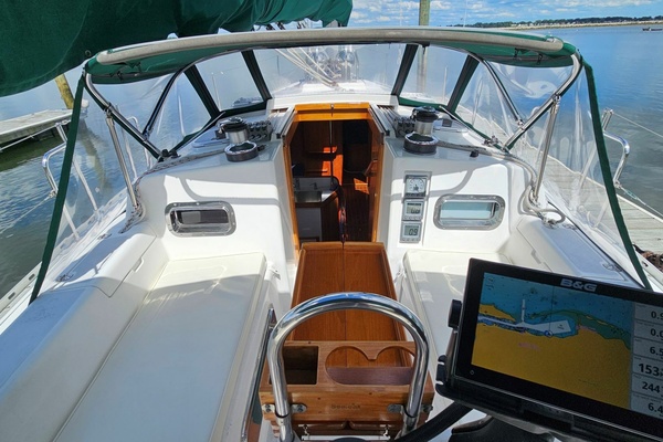 35ft Freedom Yacht For Sale