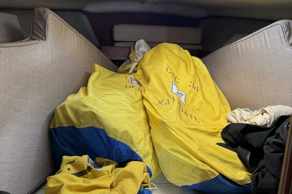 Blue Note 34ft C amp C Yacht For Sale