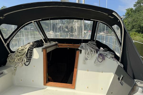 Blue Note 34ft C amp C Yacht For Sale