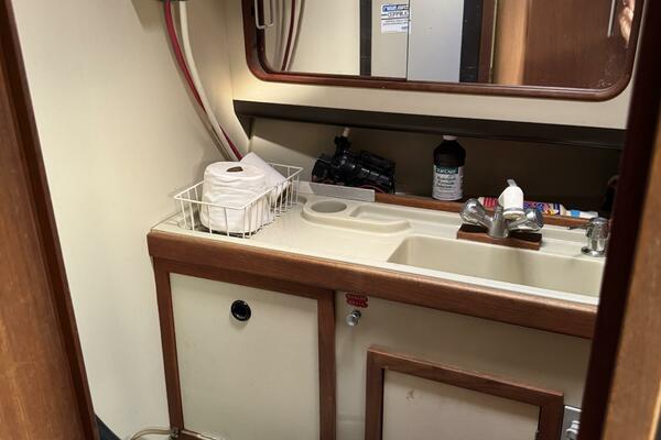 Blue Note 34ft C amp C Yacht For Sale