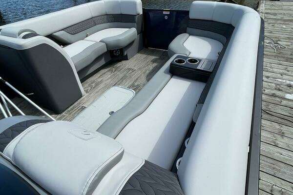 Photo of the 2024 Godfrey MC 235 C GTP