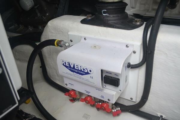 Reverso Oil Change System