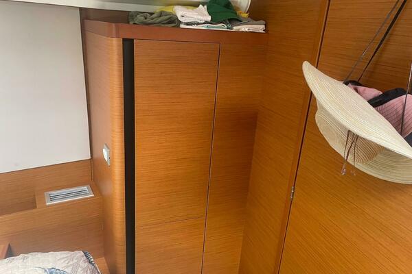 2020 Sun Odyssey 410