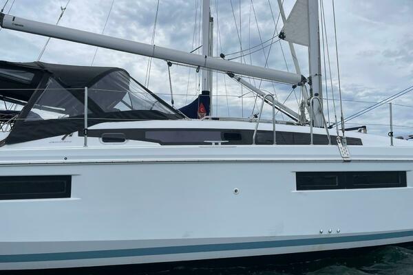2020 Sun Odyssey 410