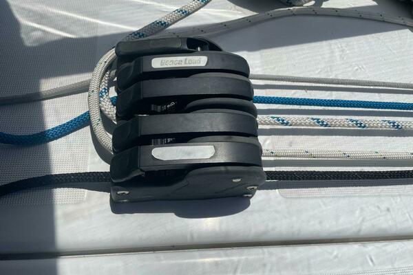 2020 Sun Odyssey 410