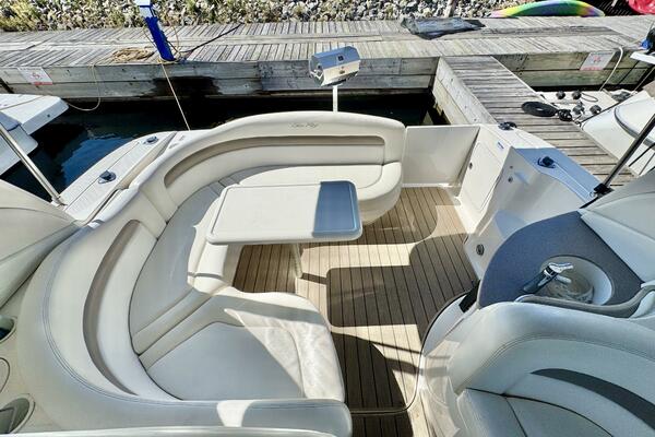 32ft Sea Ray Yacht For Sale