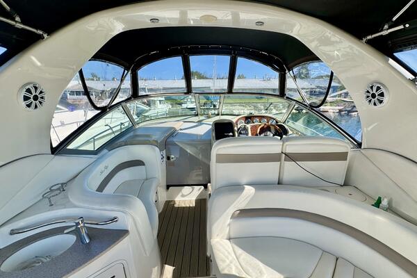32ft Sea Ray Yacht For Sale