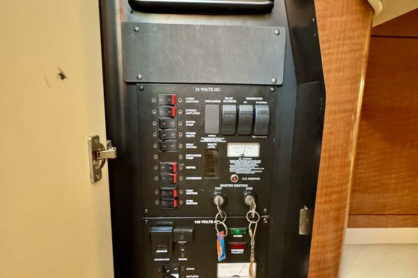 32ft Sea Ray Yacht For Sale