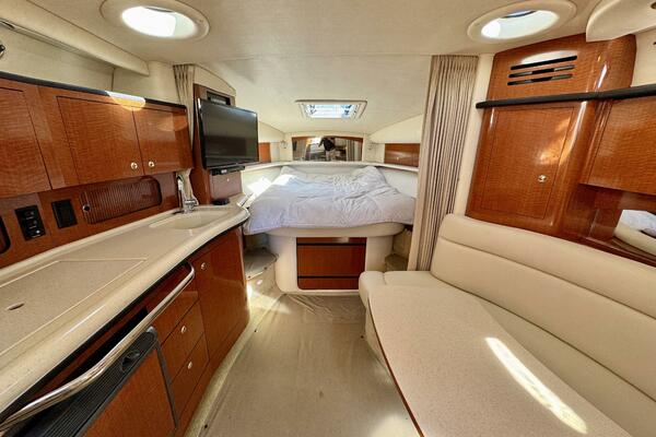 32ft Sea Ray Yacht For Sale