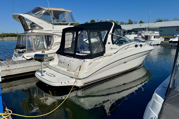 32ft Sea Ray Yacht For Sale