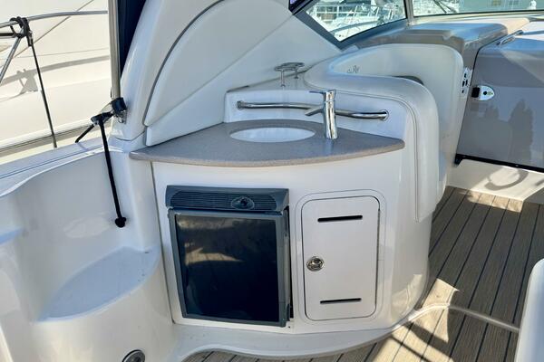 32ft Sea Ray Yacht For Sale