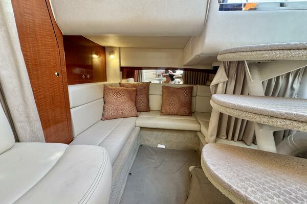 32ft Sea Ray Yacht For Sale