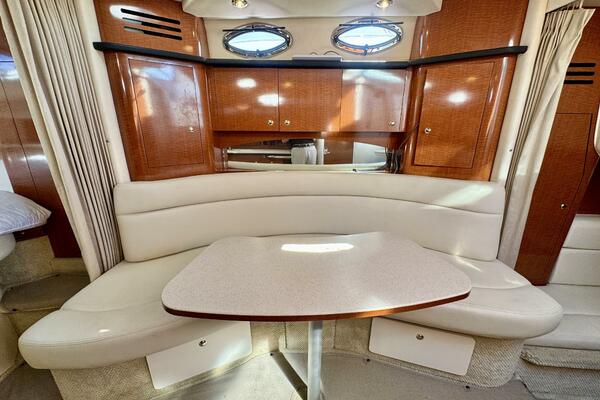32ft Sea Ray Yacht For Sale