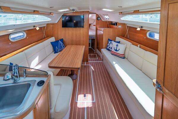 Catalina 309 Yacht For Sale