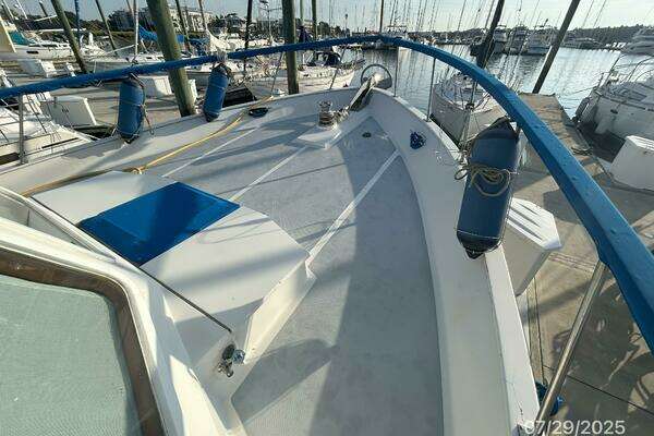 Photo of the 1989 DeFever Offshore Cruiser "Extra Credit"