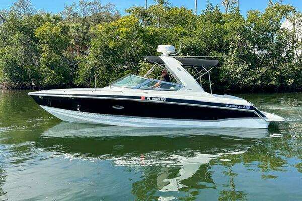 28-ft-Formula-2007-280 Bowrider-St Petersburg Florida United States yacht for sale