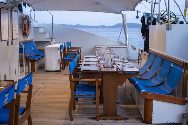 Cuan Law 105ft Custom Yacht For Sale