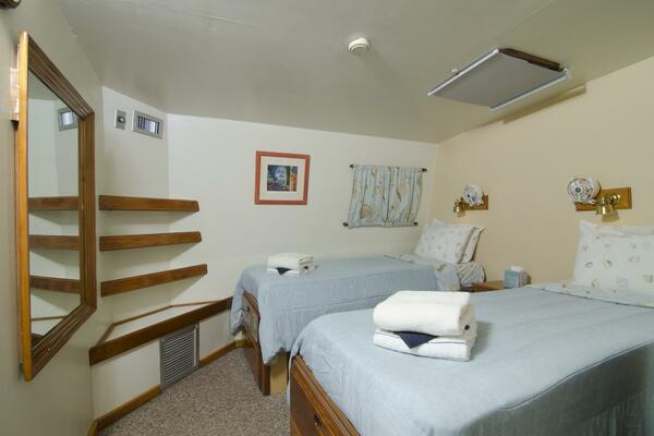 Cuan Law 105ft Custom Yacht For Sale