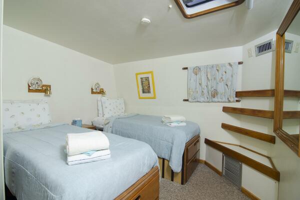 Cuan Law 105ft Custom Yacht For Sale