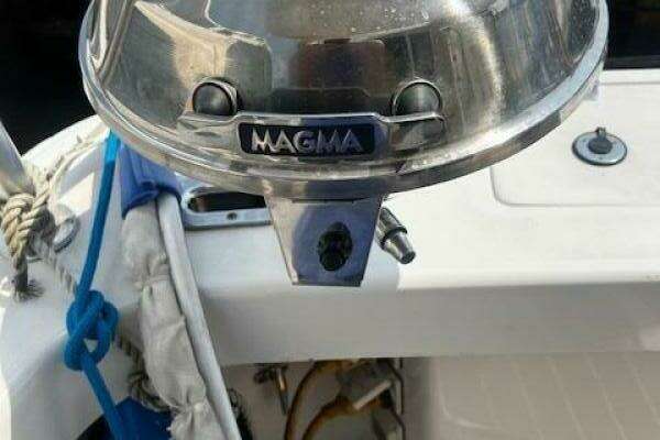 Photo of the 2000 Mainship 390 "Donary"